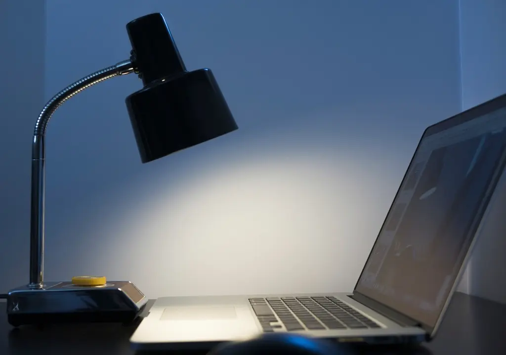 Laptop desk