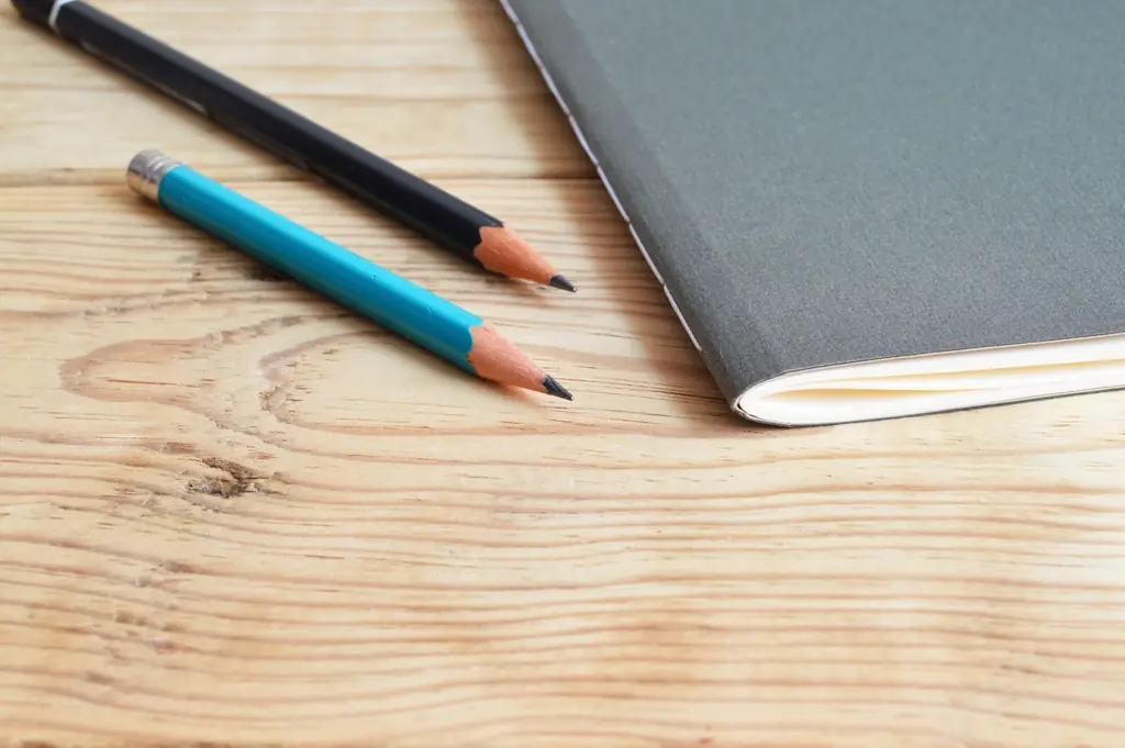 Notebook pen desk